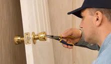 City Locksmith Services Albuquerque, NM 505-634-5453 - 6-Locks-Replace